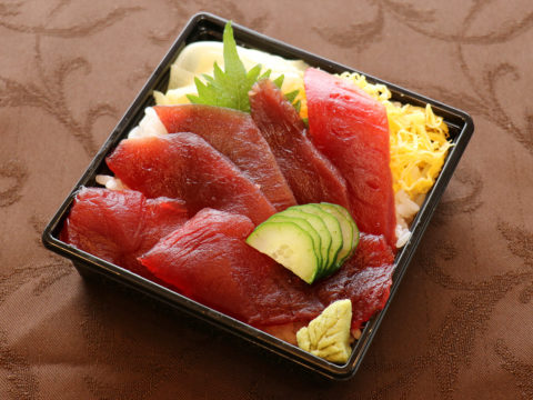 鉄火丼（ランチ限定11：00～14：00）